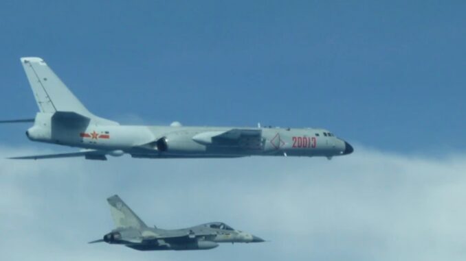 Analyse des incursions aériennes chinoises dans l'espace aérien taïwanais et leur implication pour la sécurité en Asie-Pacifique.