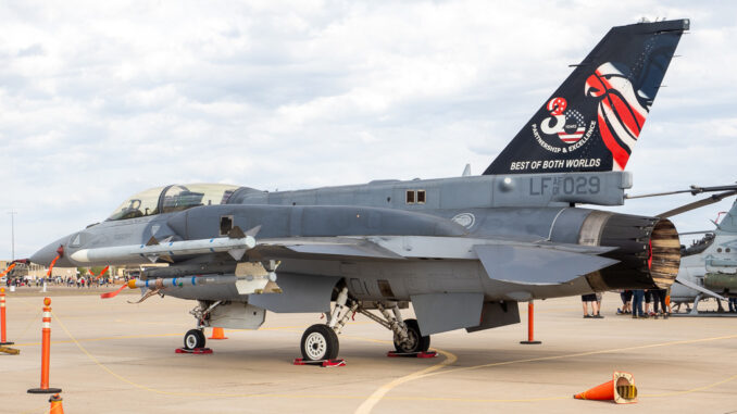 F-16 Fighting Falcon