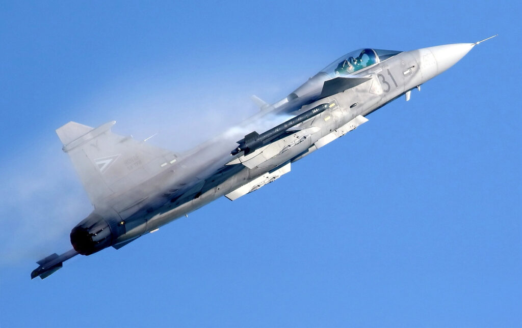 Les avantages du Saab Gripen face aux avions de chasse modernes