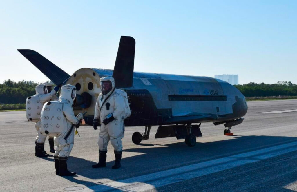 X-37B : utilisation des manœuvres d'aérobroyage pour changer d'orbite