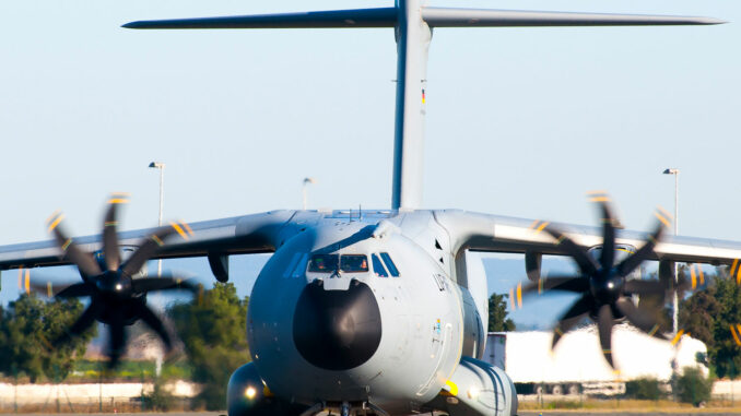 Airbus face à la réduction des commandes de l'A400M